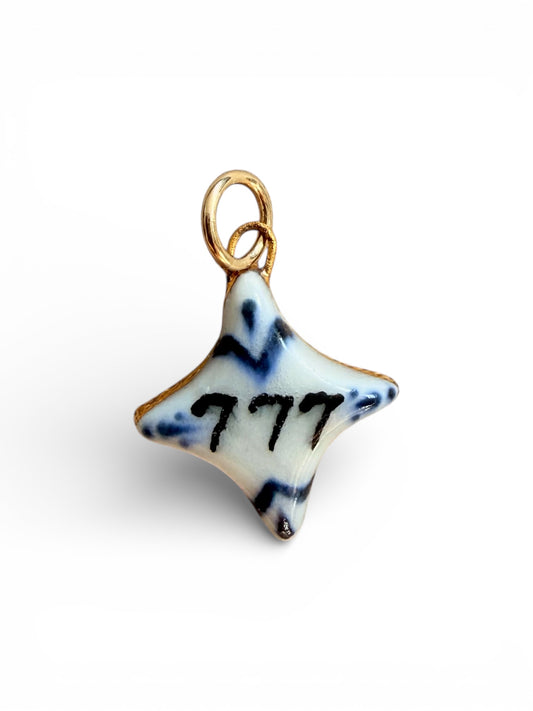777 Angel Number 4 Point Charm
