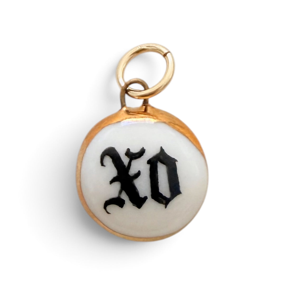 “XO” Old English Small Circle Charm